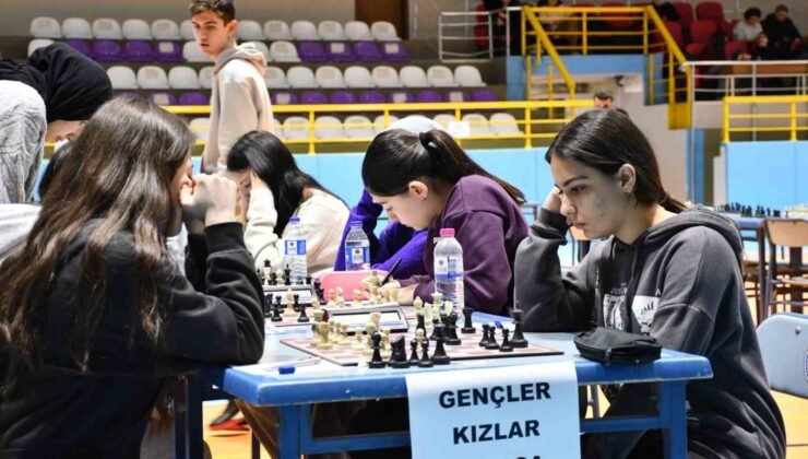 Gençler satranç müsabakaları sona erdi