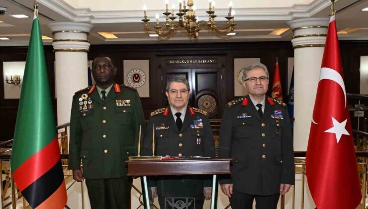 Genelkurmay Başkanı Bayraktaroğlu, Zambiya Kara Kuvvetleri Komutanı Zyeele ile bir araya geldi