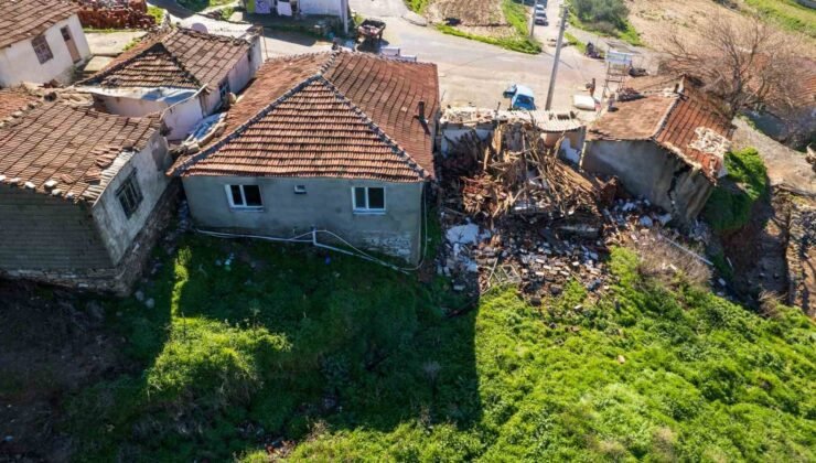 Gölmarmara’da heyelan: 7 ev kullanılamaz hale geldi