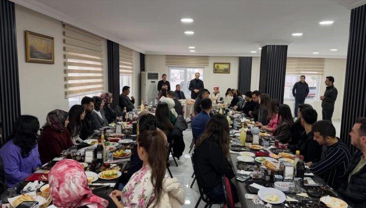 Güçlükonak’ta öğretmenlere sıcak karşılama