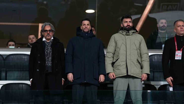 Hakan Balta, Başakşehir – Konyaspor maçını tribünden takip etti