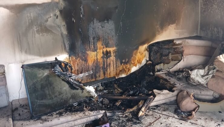 Hakkari’de ev yangını