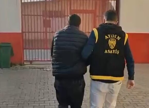 Hırsızlık suçundan aranan şahıs Efeler’de yakalandı