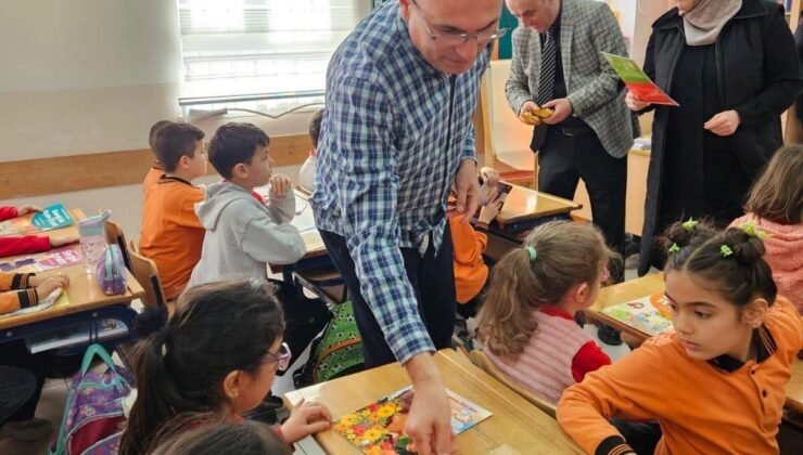 Hisarcık Atatürk İlkokulu’ndan “Bir Okul Bir Kitap Kardeşliği” projesi