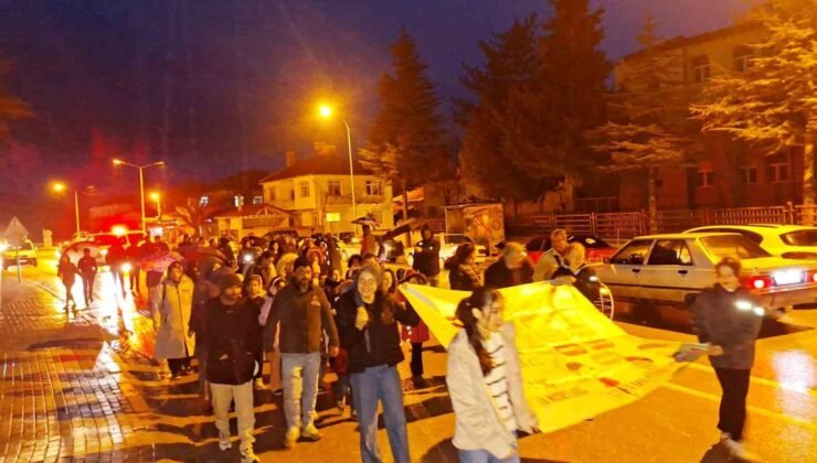 Hisarcık’ta Ramazan’ın gelişi fener alayıyla karşılandı