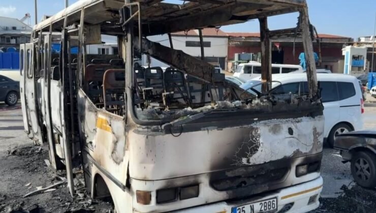 Hurda minibüste 16 yaşındaki gencin öldüğü yangın kamerada