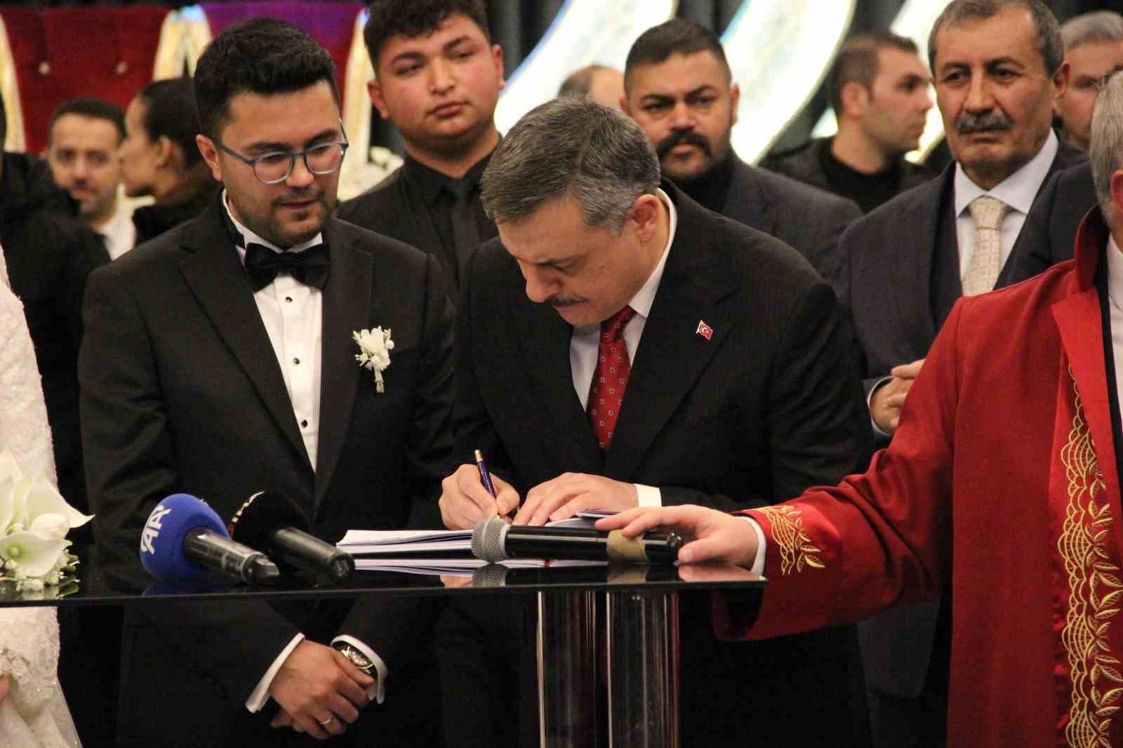 İçişleri Bakanı Mustafa Çiftçi, Çorum’da nikah şahidi oldu