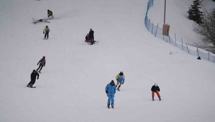 Ilgaz Dağı’na kayakseverler akın etti