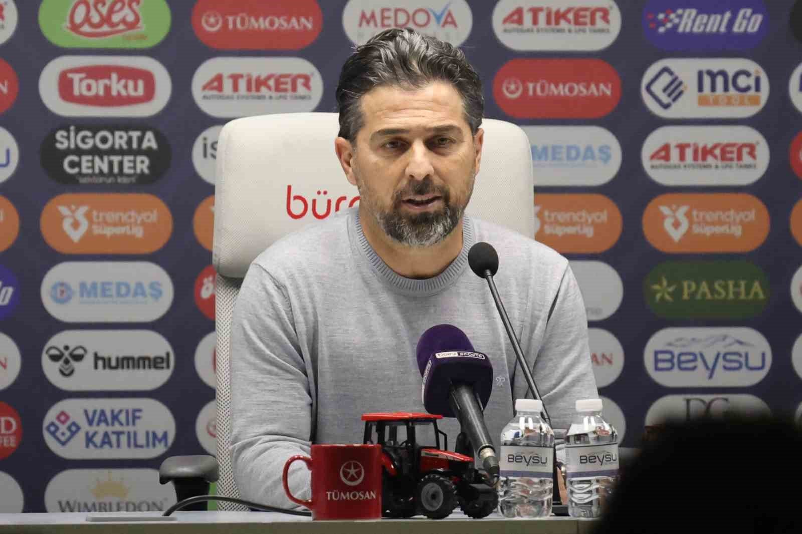 İlhan Palut: “Her şeyden önce bizim için 3 puan çok önemli oldu”