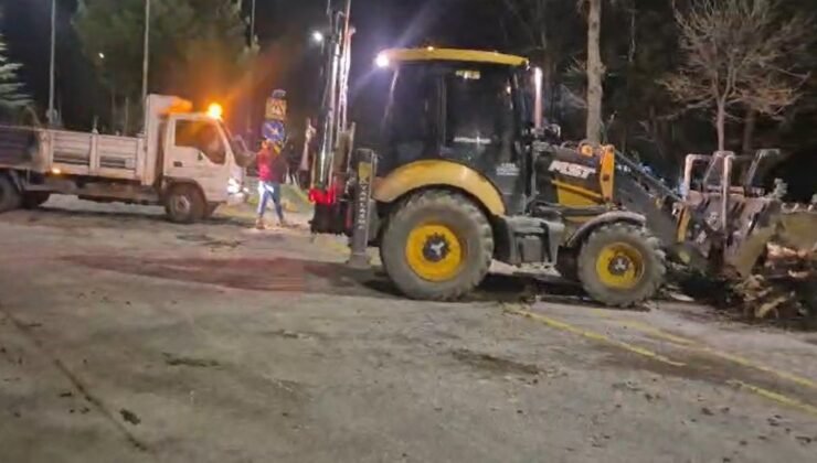 Isparta’da şiddetli fırtına cami külahını yerinden söktü