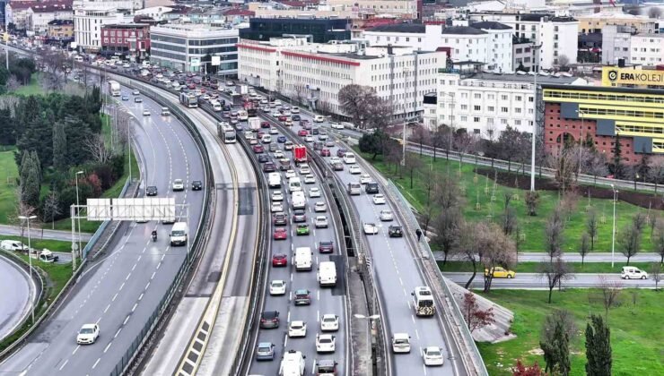 İstanbul trafiğine kaza etkisi