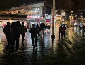 İstanbul’da sağanak yağış etkili oluyor