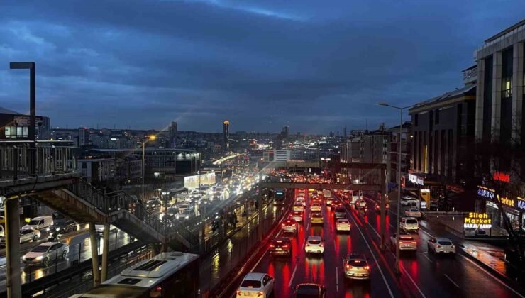 İstanbul’da trafik yoğunluğu yüzde 90’a ulaştı