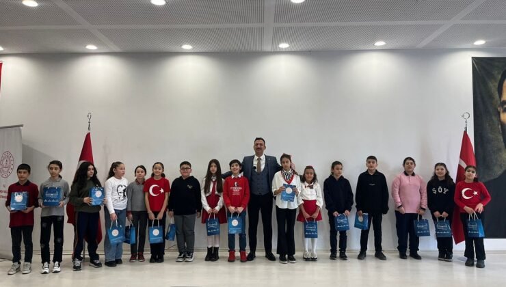 İstiklal Marşı Güzel Okuma Yarışması’nda il birincisi Kula’dan