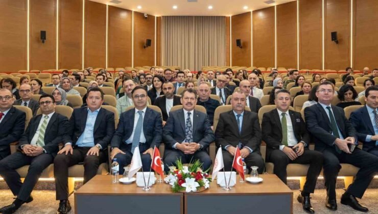 İzmir Adliyesi’nde ‘Bağımsızlık Mücadelesi’ semineri gerçekleştirildi