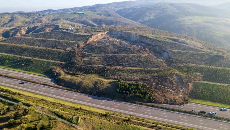 İzmir – İstanbul otoyolunda korkutan heyelan