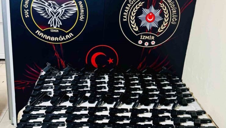 İzmir’de güvercin kümesinden cephanelik çıktı: 124 tabanca ele geçirildi