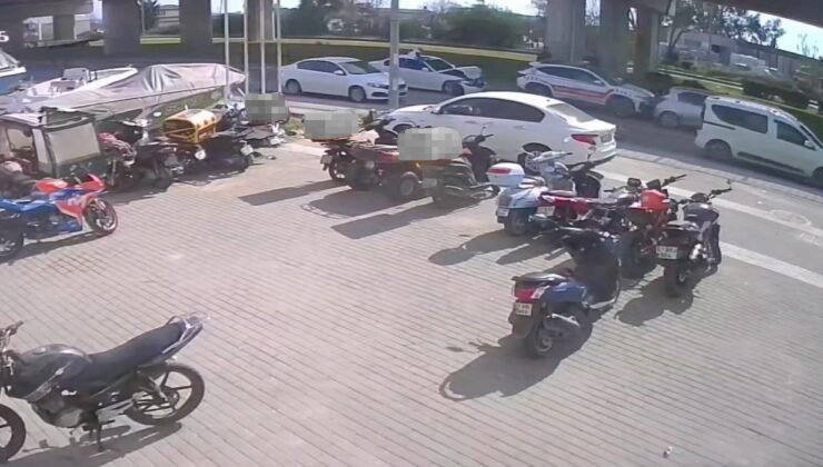 Jandarma trafik aracına çarpıp kaçtılar, yakalanınca ikisi birden ‘aracı ben kullanıyordum’ dediler