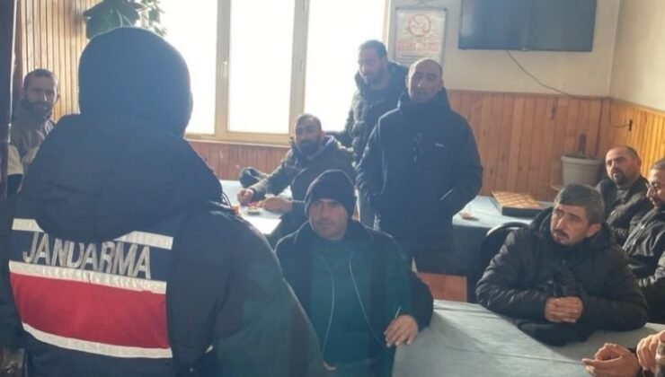 Jandarmadan “Kapı Kapı Jandarma” Projesi Kapsamında Siber Farkındalık eğitimi