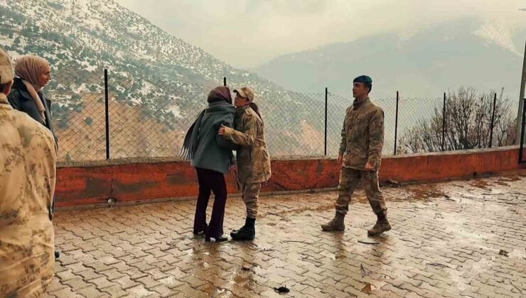 Jandarmadan minik yüreklere anlamlı ziyaret