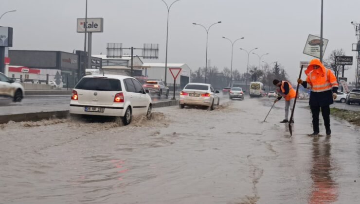 Kahramanmaraş’ta sağanak etkili oluyor