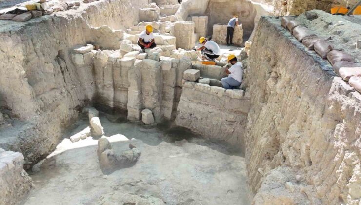 Kapadokya Alan Başkanı Aslanbay, Göreme’deki kurtarma kazılarını yerinde inceledi