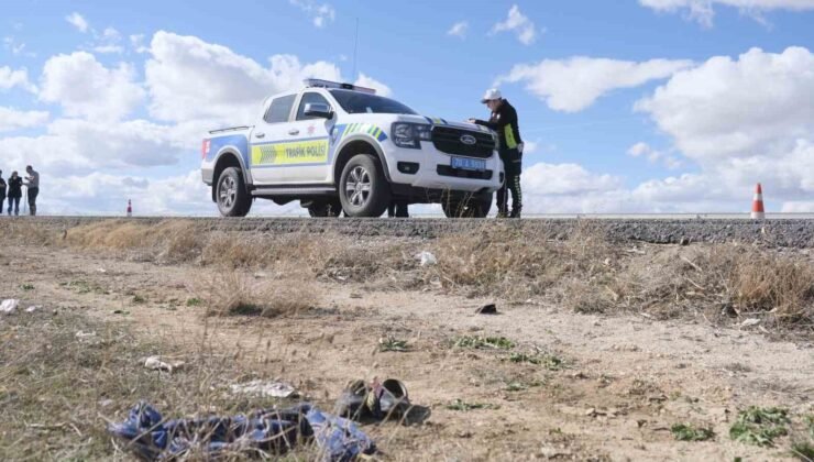 Karaman’da gelincik toplarken otomobilin çarptığı yaşlı kadın hayatını kaybetti