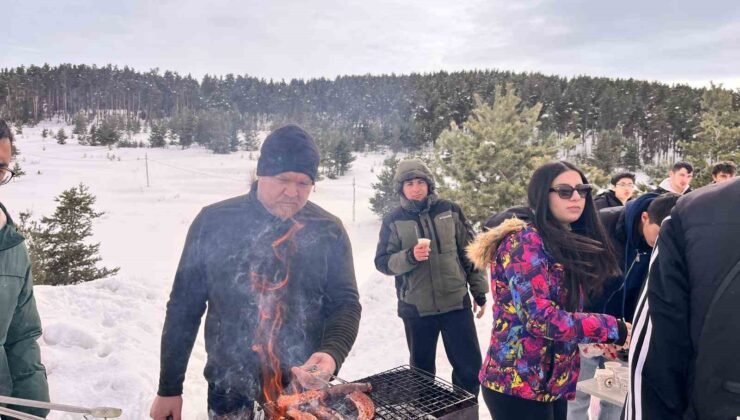 Kars Emniyeti’nden öğrencilere Sarıkamış’ta anlamlı etkinlik