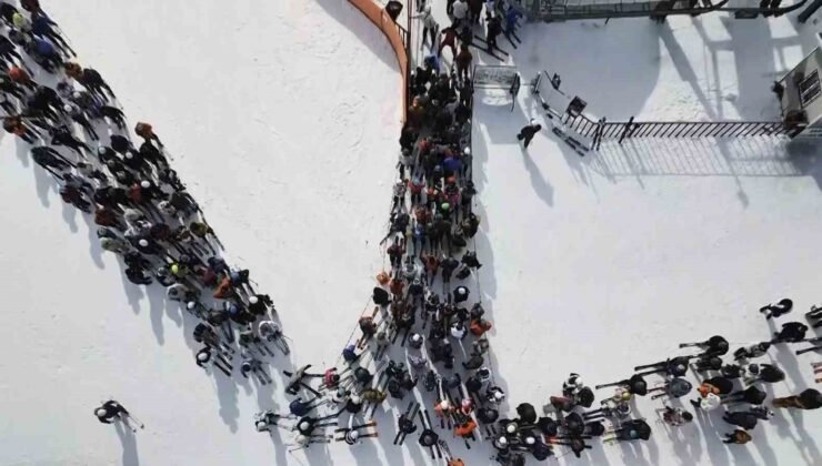 Kars’ta kayağını kapan Sarıkamış’a koştu