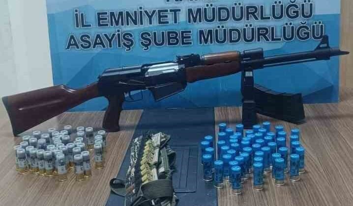 Kars’ta silah ve mühimmat ele geçirildi