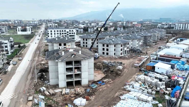 Kartepe Kent Konut Evleri’nde inşaatın yarısı tamamlandı