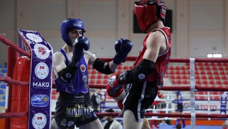 Kastamonu Üniversitesi’nden Muay Thai Şampiyonası’nda iki Türkiye ikinciliği