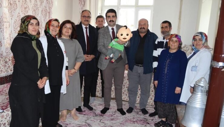 Kaymakam Eser; vatandaşların misafiri oldu
