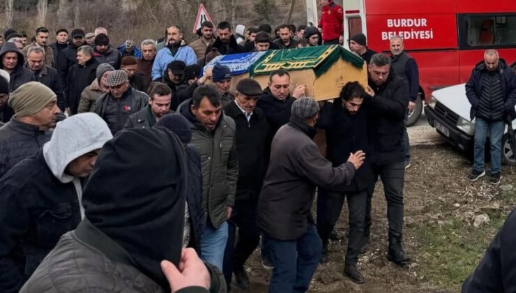 Kazada ağır yaralanan genç 5 günlük yaşam mücadelesini kaybetti