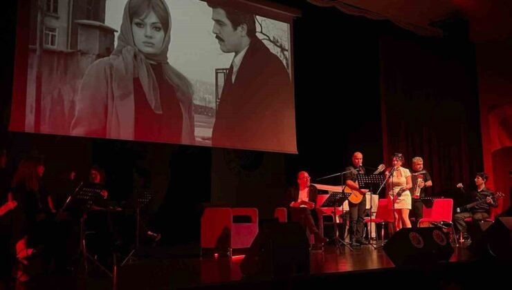 Kepez’de 14 Şubat sanatla kutlandı