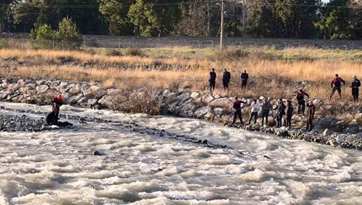 Köprüden düşerek akıntıya kapılan çocuk hayatını kaybetti