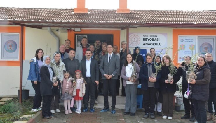 Köyceğiz Beyobası Anaokulu’nda zeytin yetiştiriciliği eğitimi ve fidan dağıtımı
