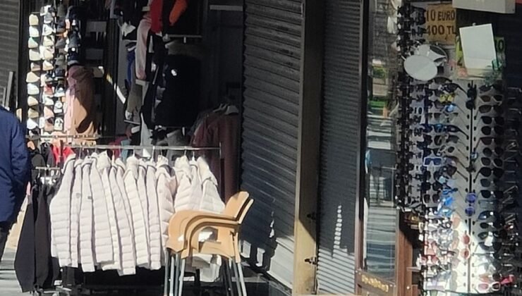 Kuşadası’nda kuyumcu soygununa “kepenk” engeli