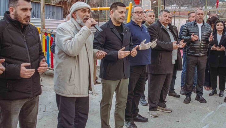 Kuşadası’nda oruçlar dualar eşliğinde açıldı