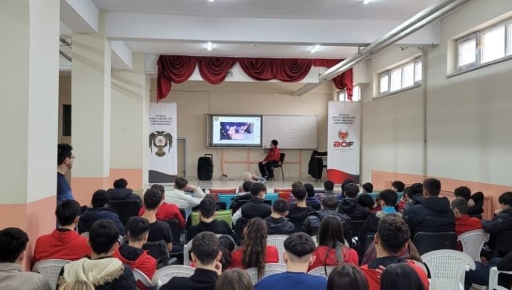 Kütahya’da öğretmen ve öğrencilere terörle mücadele eğitimi