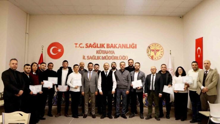 Kütahya’da tütün kullanmayı 11 sağlık personeline başarı belgesi
