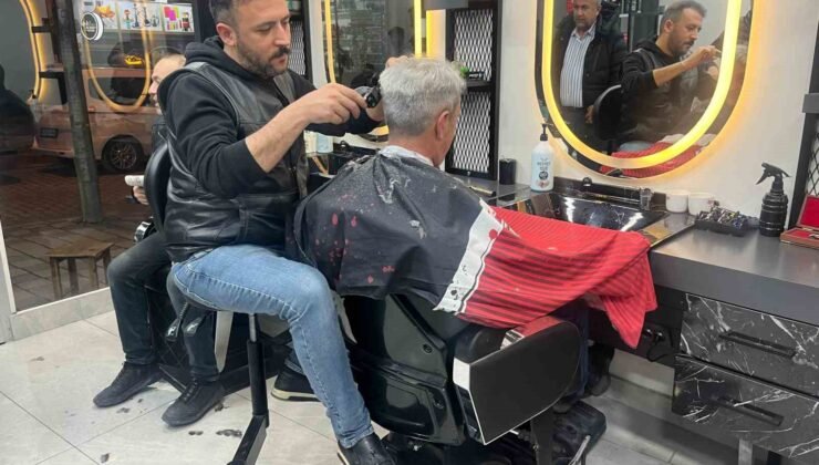 Kütahyalı berberden örnek çözüm: Mesleğini bırakmadı, koltuğu dönüştürdü