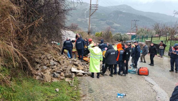 Manisa’da aşırı yağmurlardan istinat duvarı çöktü: 1 ölü
