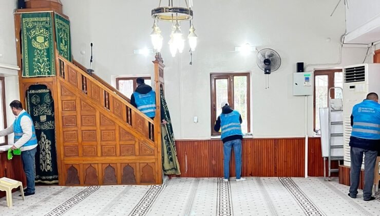 Manisa’da denetimli serbestlik yükümlülerinden camilere ’Ramazan’ bakımı