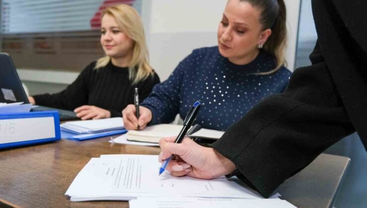 Menemenli gençlere sınavları için 3 milyonluk destek