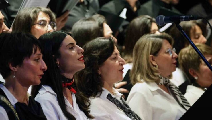 Menteşe Korosu Barış Manço’yu konser ile andı