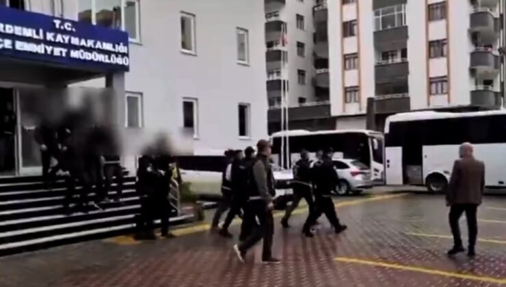 Mersin’de fuhuş operasyonu: 13 tutuklama