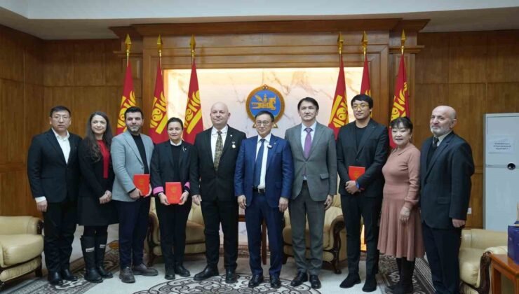 Moğolistan’daki ilk çocuk kemik iliği naklini Türk ve Moğol hekim ekipleri birlikte gerçekleştirdi