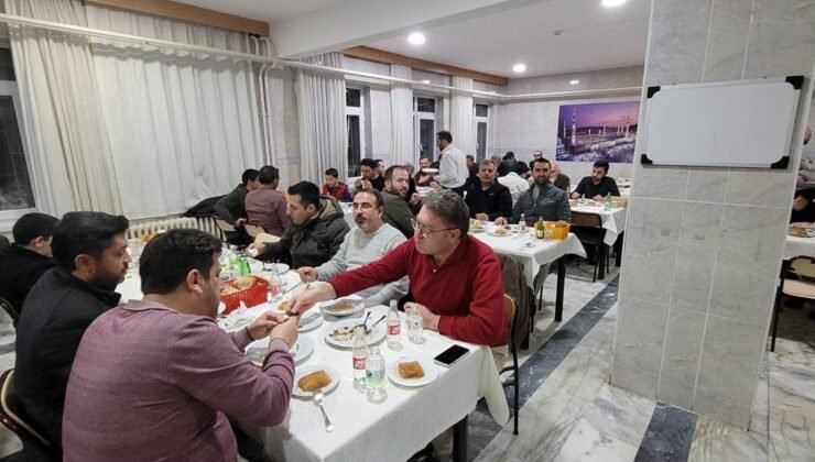 Müftülük personelleri iftarda bir araya geldi