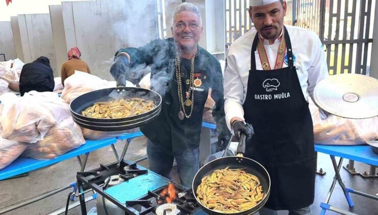 Muğla’da Karadeniz rüzgarı: 5 ton hamsi ikram edildi